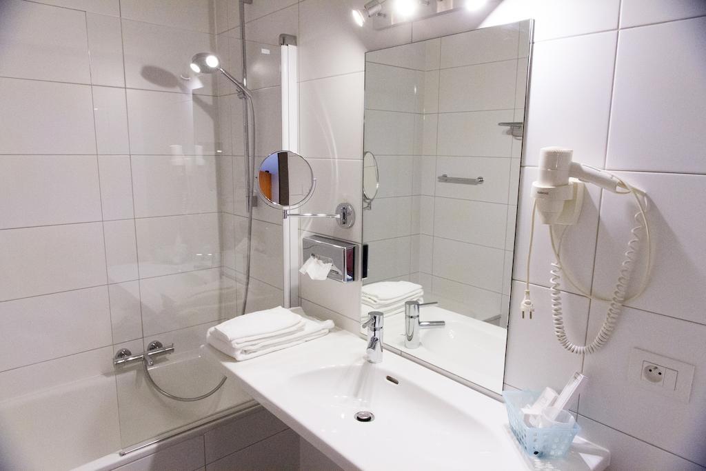 Western Aldhem Hotel 3*